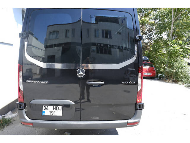 Кромка заднего стекла V-2 Carmos (2 шт, нерж) для Mercedes Sprinter W907/W910 2018- гг - Фото 2