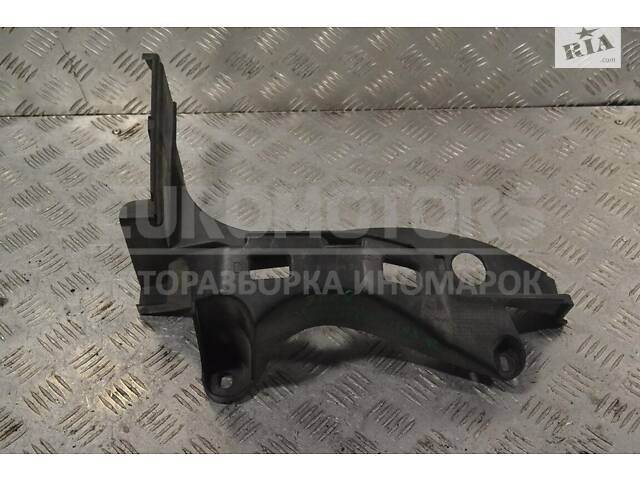 Кронштейн бампера задній правий Peugeot 3008 2009-2016 9685552477