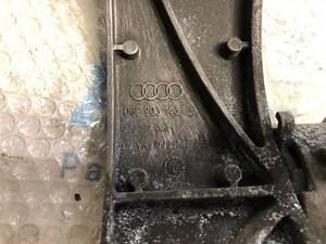 Кронштейн генератора 3.0 tfsi Audi S4 b8 08-16 06e903143d