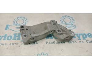 Кронштейн генератора Jeep Cherokee KL 14-2.4 04627154AC