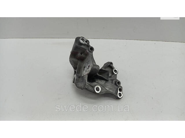 Кронштейн компрессора Citroen C3 1.2L 2016 гг 9812038180