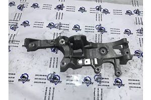 Кронштейн компрессора кондиционера Ford Focus 9688628680