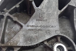 Кронштейн крепления генератора Opel Insignia 2.0 CRDI 55562863