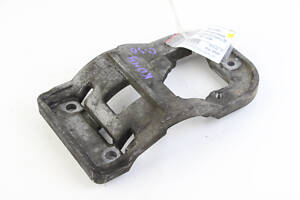 Кронштейн кріплення кондиціонера 3.0 Toyota Camry 30 2001-2006 8843133041