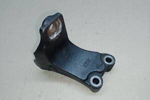 Кронштейн опоры двигателя прав. TOYOTA CAMRY 40 06-11 12319-0V020