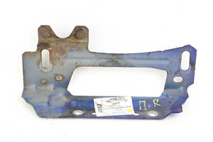 Кронштейн передней панели правый Mazda CX-7 2006-2012 EG2250150