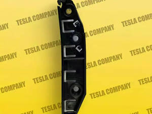 Кронштейн передній крило бампер лівий зовнішній Tesla Model 3 1084181-00-E Новий аналог