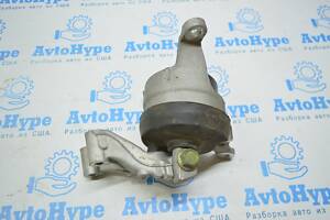 Кронштейн подушки двигуна правий Acura MDX 14-20 50620-TZ5-A01