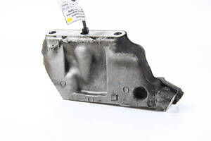 Кронштейн подушки двигуна правий верхній 2.4 Toyota Camry 30 2001-2006 123160H010