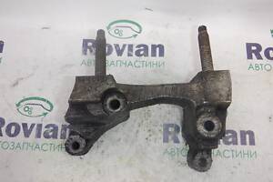 Кронштейн подушки двигуна правий Ford FOCUS 1 1998-2004 (Форд Фокус), БУ-210538