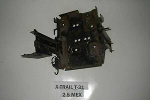 Кронштейн полки АКБ Nissan X-Trail (T31) 2007-2012 64860JG30A