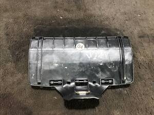 Кронштейн прокладки кабеля Mercedes Benz W211 A2115460080