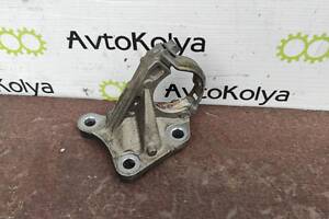 Кронштейн промвалу Renault Megane 2.0 dci 2008-2015 (8200833647)