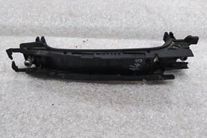 Кронштейн ручки двери Audi A4 8W0837205