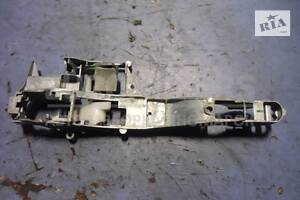 Кронштейн ручки двери правой Peugeot 207 2006-2013 9680656580 527