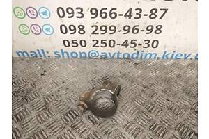 Кронштейн рулевой рейки 48353EA000 Nissan Navara D40 2005-2014