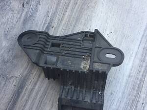 Кронштейн трубок кондиционера Skoda Fabia, б/у.