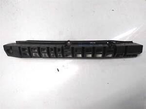 Кронштейн заднего бампера левый 5J7807863 SKODA Roomster 06-15