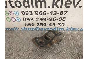 Кронштейн заднего рычага правый 20540AE080 Subaru Legacy 03-06