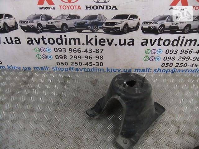 Кронштейн запаски на крышку багажника 68112S9A900 Honda CR-V 2 2002-2006