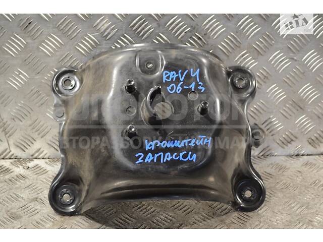 Кронштейн запасного колеса Toyota Rav 4 2006-2013 178039