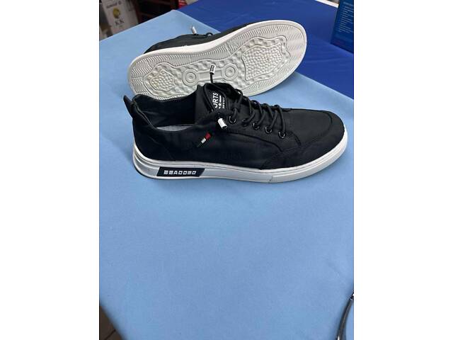 Кроссовки мужские