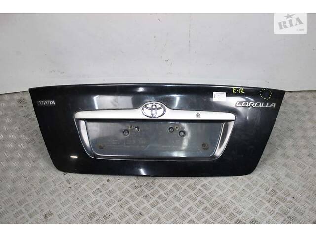 Крышка багажника седан Toyota Corolla E12 2000-2006 644011A800