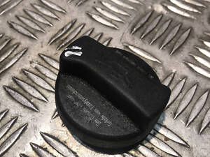 Крышка маслозаливной горловины Audi A6 026103485