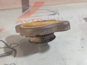 Кришка радіатора охолодження 1640171010 Toyota Land Cruiser Prado 90