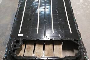 Крышка верхняя основной батареи LFP Tesla model 3 1666968 1104428