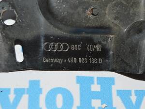 Гак замка капота (на капоті) правий Audi A8 D4 10-17 4h0823186d