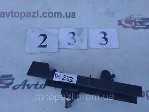 KU0233 7185219 кронштейн скла дверей перед L bmw x5 40-02-01