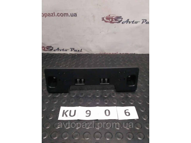 KU0906 GSK250171 подиум номерного знака С дефектом крепления Mazda 6 18- 40-02-01