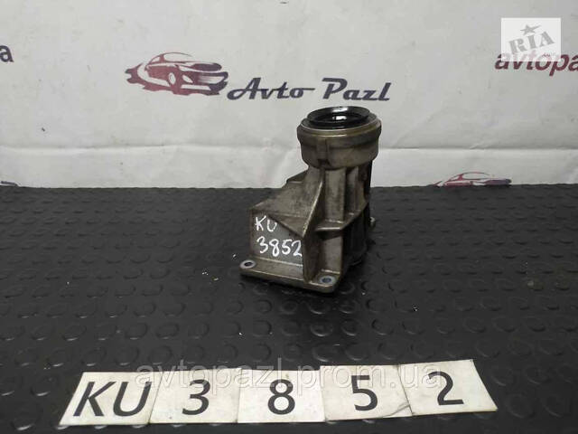 KU3852 31507601996 кронштейн привода BMW X3 F25 11- 40-02-06