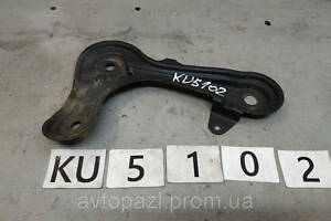 KU5102 5225702031 кронштейн подрамника зад R Toyota Avensis T27 09-40-02-06