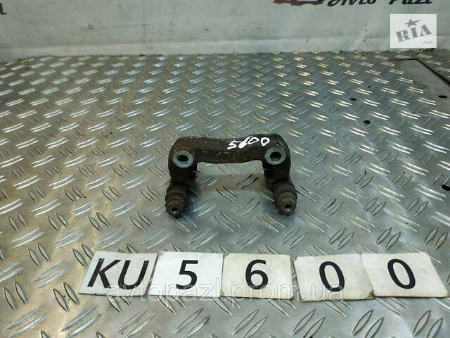 KU5600 4404G0 скоба тормозного суппорта зад Peugeot/Citroen 308 07- 0