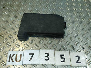 KU7352 8266247150 крышка блока предохранителей Toyota Prius 12-15 0