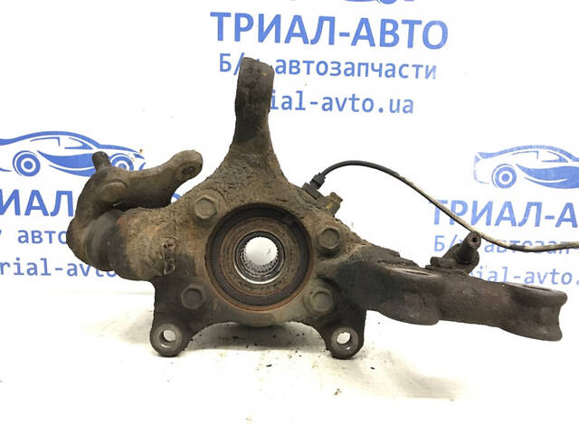 Кулак поворотний лівий зі маточиною Toyota Rav 4 CA30 2.2 DIESEL 2ADFTV 2006 (б/у)