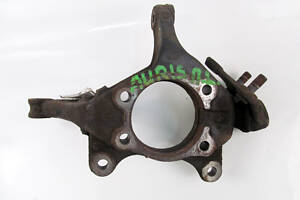 Кулак поворотний лівий під ABS Toyota Auris 2006-2012 4321202170