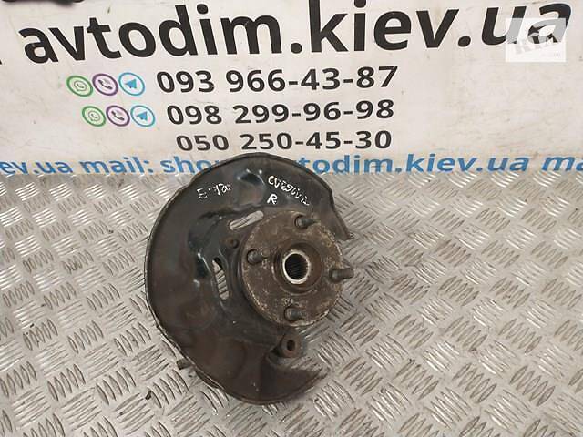 Кулак поворотный передний правый в сборе 4321119015 Toyota Corolla E120 2000-2006