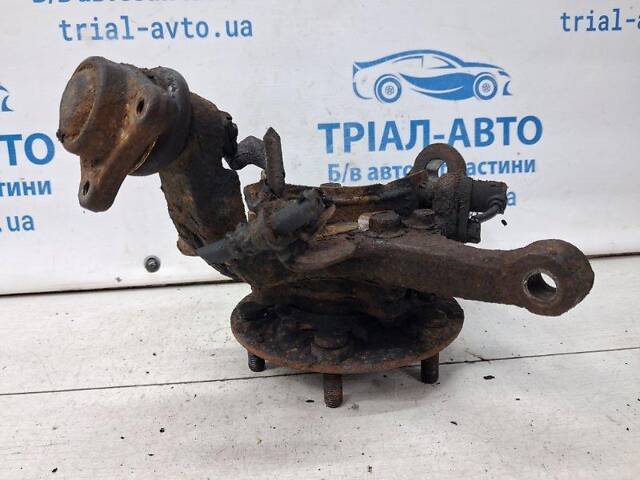 Поворотный кулак правый с маточиной Mitsubishi L200 KB 2.5 DIESEL 4D56 2006 (б/у) - Фото 4