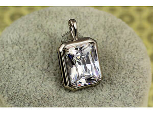 Кулон Xuping Jewelry белый прямоугольник 2.3 см серебристый love-shopping