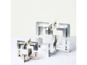 Квадрифилярная антенна с круговой поляризацией 2300 - 2500 Мгц