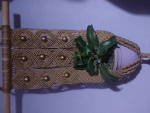 Квіткове кашпо (макраме)