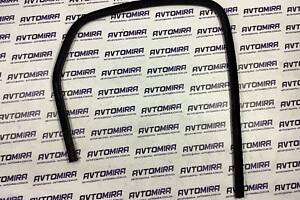 Уплотнитель стекла дверей задних правых L1650mm Volvo V50 2003-2012 30799627