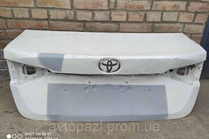 LD0282 6440102F30 Крышка багажника после ремонта Toyota Corolla E210 18-0