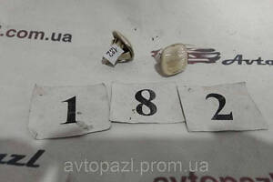 LI0182 100949127a повторювач повороту VAG Skoda Fabia/Octavia 0