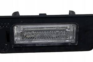 Фонарь подсветки номерного знака Skoda Yeti 2009-2013 POLCAR 1337956E