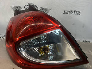 Задний левый фонарь Renault Clio 3 Хетчбек 8200886944
