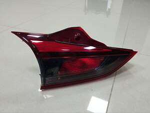 Задний левый внутренний LED фонарь на Mazda 6 (GJ/GL, рестайлинг, универсал) 2015-2017гг. - GJE8513G0A, 22665033